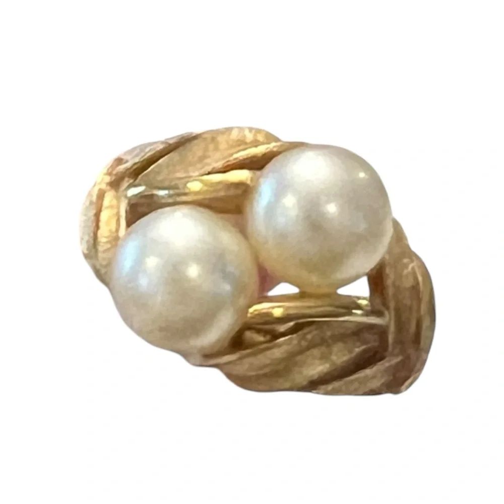 AVON Matte Textured Gold Tone‎ 2 Faux Pearl Ring Vintage Size 4.25-5.25 Classic